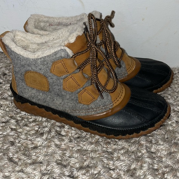 Sorel Shoes - Sorel Out N About Felt duck winter boots